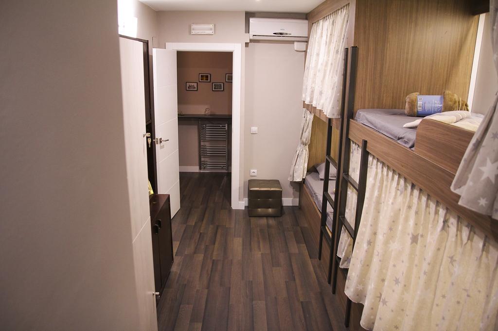 Barcelona & You Hostel Sagrada Familia Luaran gambar