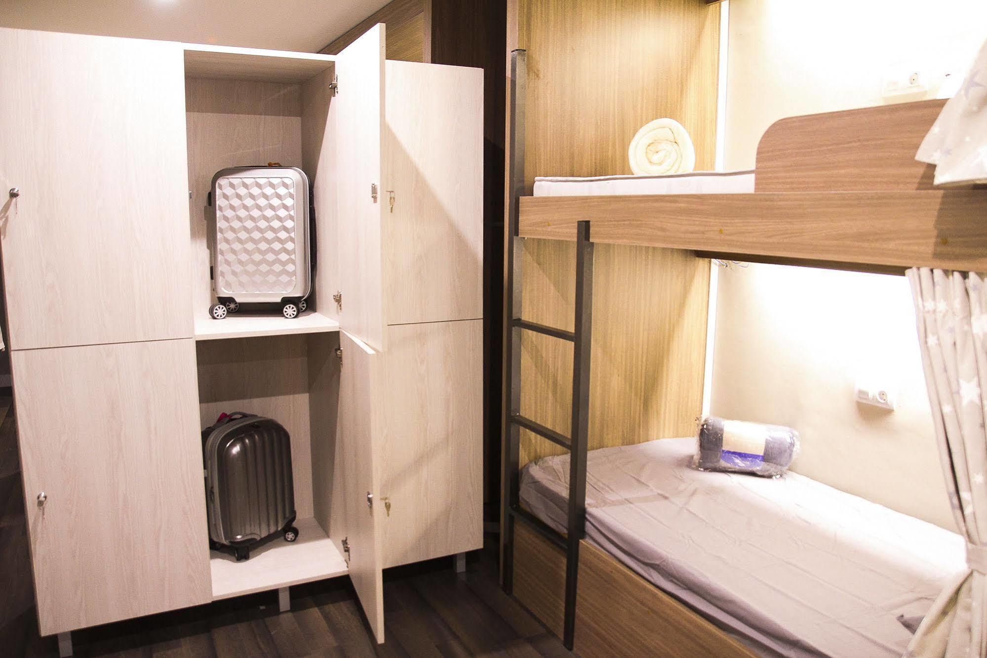 Barcelona & You Hostel Sagrada Familia Luaran gambar